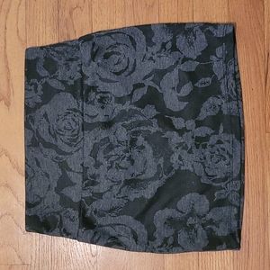 XS Wetseal Floral Patterned Mini Pencil skirt